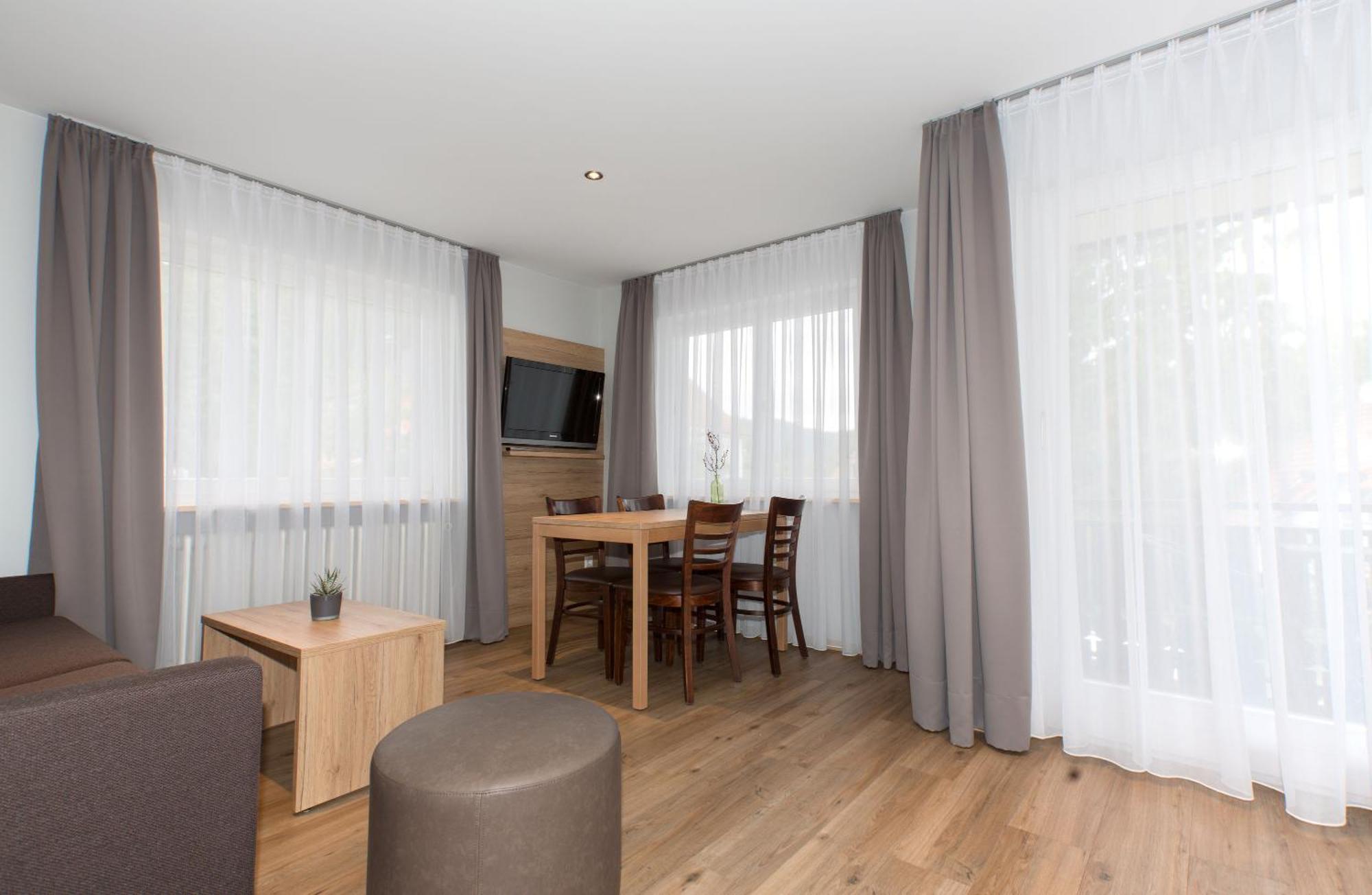 Appartements 'In Vino Veritas' Хаслах-им-Кинцигталь Экстерьер фото